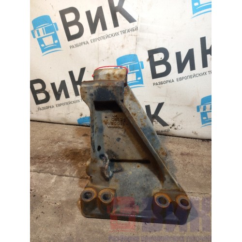 Кронштейн реактивной тяги Scania P340 170558 RH (967), 1355288-2