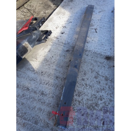 Усилитель бампера Renault Premium (233), 