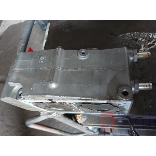 Головка воздушного компрессора DAF 105 (148), 27011021041-6