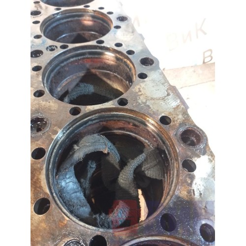 Блок цилиндров двигателя Volvo FH 12 D12A 285650 (320), 1001483-2