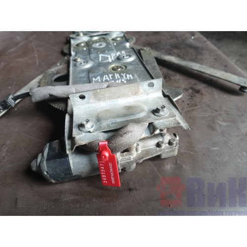 Стеклоподъемник Renault Magnum-МАСК (в сборе с мотором) RH с деф. (488) (471), 5010353075-2
