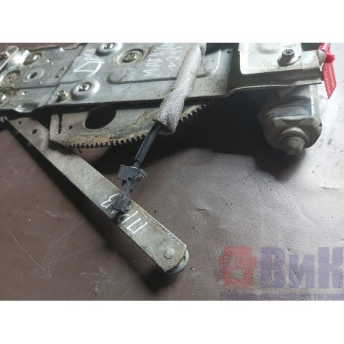 Стеклоподъемник Renault Magnum-МАСК (в сборе с мотором) RH с деф. (488) (471), 5010353075-5