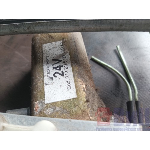 Стеклоподъемник Renault Premium DXI 11 (в сборе с мотором) RH с деф. (482) (481), 5010301994-8