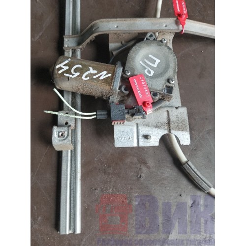 Стеклоподъемник Renault Premium DXI 11 (в сборе с мотором) RH с деф. (482) (481), 5010301994-6