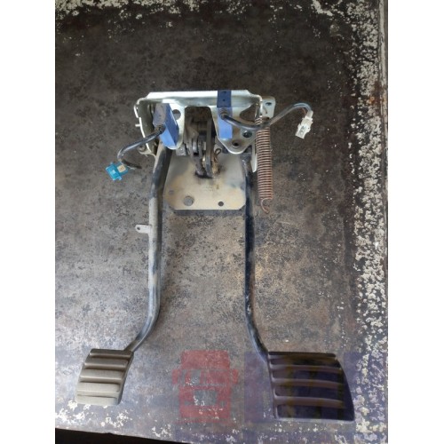 Блок педалей Scania P114 593796 (882), 