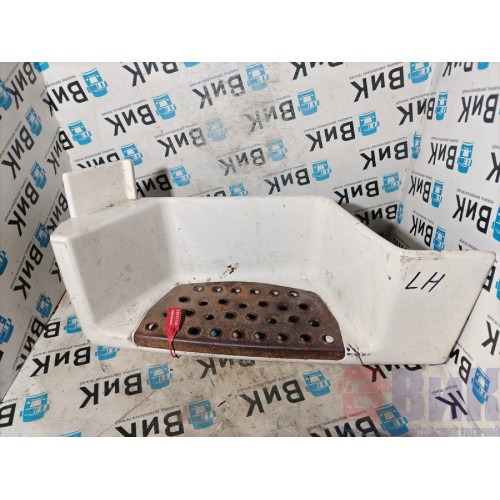 Корпус нижней подножки MAN TGS 18.440 035329 с накладкой LH деф. (139), 