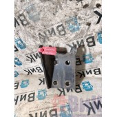 Кронштейн заднего амортизатора Volvo FH 4 704890 верхний (389)