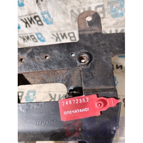 Кронштейн блока управления Volvo FH 4 704890 (352) , 82809477-2