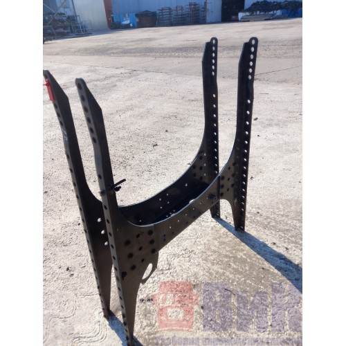 Траверса MAN центральная (23 отверстия) (784) , 