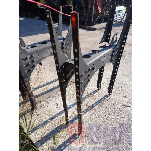 Траверса MAN центральная (23 отверстия) (785), -1