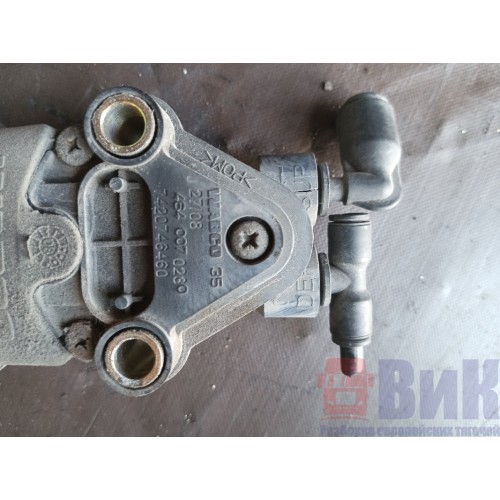 Кран уровня пола кабины Renault Magnum DXI Wabco с деф. (512), 7420746460-1