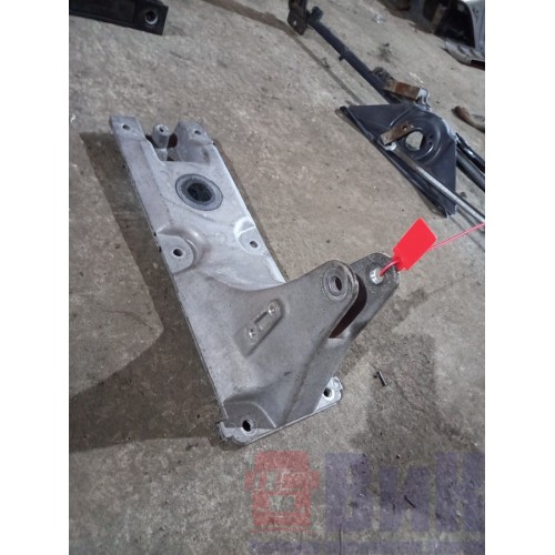 Кронштейн кабины Renault Magnum задний (682), 82050115