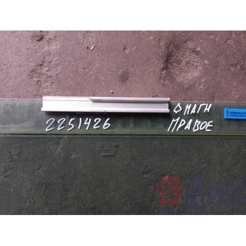 Стекло двери (основное) Renault Magnum DXI RH (627), -4