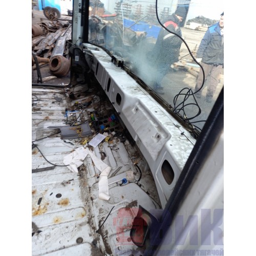 Каркас кабины Renault Magnum 2007г. с углами капота, люком, спойлерами (357), -4