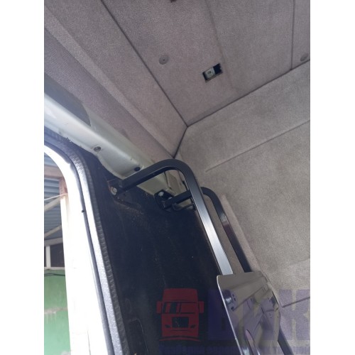 Каркас кабины Renault Magnum 2007г. с углами капота, люком, спойлерами (357), -10