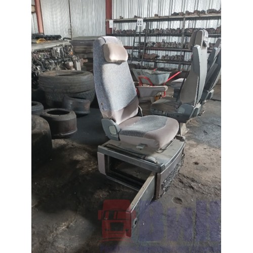 Сиденье пассажирское Renault Magnum DXI (салон трансформер) (569), 5010515460-10