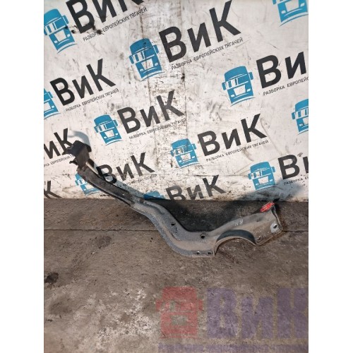 Кронштейн замка крыла Scania R400 915216 в сборе с замком RH (779), 