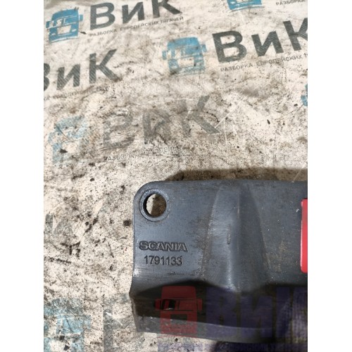 Кронштейн пневмоподушки Scania R400 915216 (717), 1791133-1