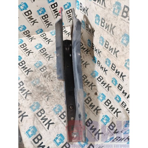 Кронштейн замка кабины Scania R400 915216 RH (694), 1491018