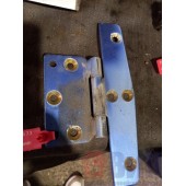 Петля двери Renault Magnum (573)