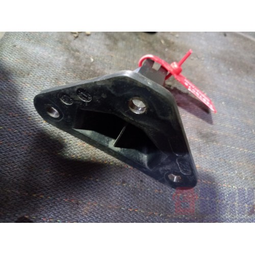 Кронштейн газового упора капота Iveco (576), -2