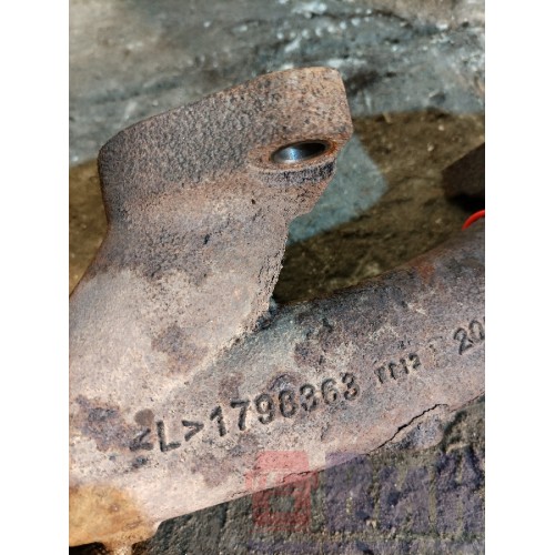 Коллектор выпускной Scania R400 915216 DC13 PDE боковая часть деф. (317), 1798363-4