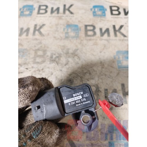 Датчик давления наддува Iveco stralis Cursor 13 (885), 0281002576-2