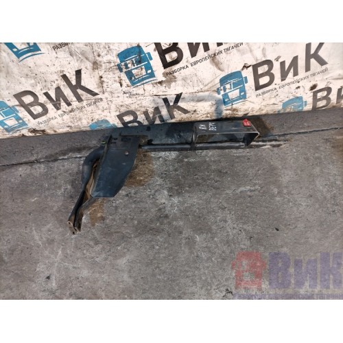 Кронштейн крыла переднего Iveco Stralis 258750 верхний RH (673), 