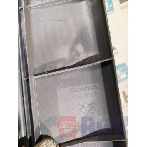 Накладка на стойку лобового стекла Scania 5 178648 внутренняя LH (018), 1480662-1