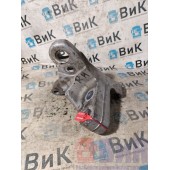 Кронштейн двигателя Renault Magnum DXI 13 010884 RH (593)
