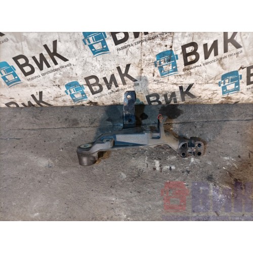 Кронштейн передней рессоры DAF 105 012236 задний LH (603), 1643160