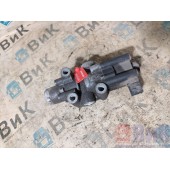 Клапан пневмоподвески Scania R440 335286 ускорительный (155)