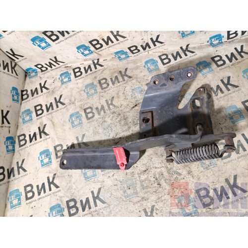 Петля подножки обслуживания Scania R440 335286 с деф. RH (176), 1785547