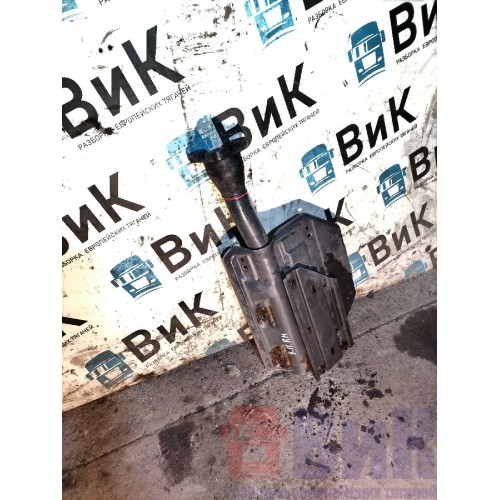 Кронштейн полукрыла Scania R440 335286 задний передний RH (207), 