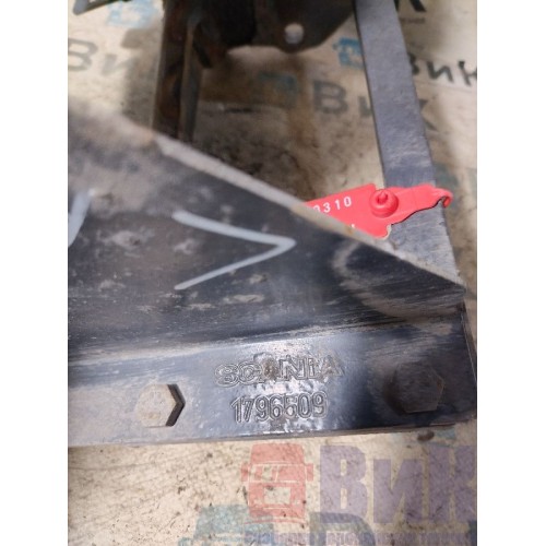 Кронштейн противооткатника Scania R440 335286 LH (310), 1904757-1