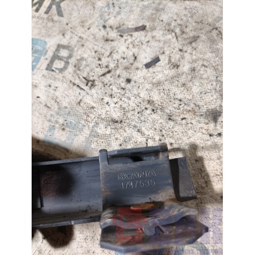 Кронштейн электромагнитных клапанов Scania R440 335286 (214), 1747536-3