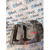 Кронштейн нижней подножки Renault Premium 013647 (382)