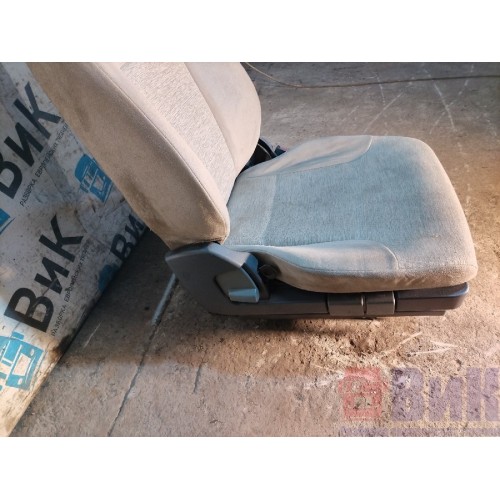 Сиденье пассажирское Renault Premium 013647 (табуретка) (285), -3