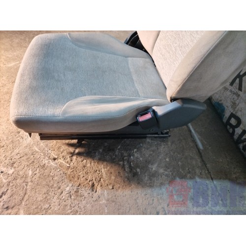 Сиденье пассажирское Renault Premium 013647 (табуретка) (285), -4