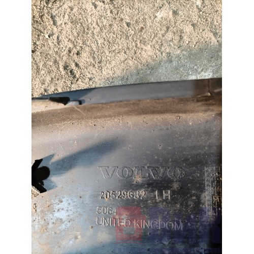 Накладка на подножку основную Volvo FH 13 659084 пластиковая LH (083), 20529682-2