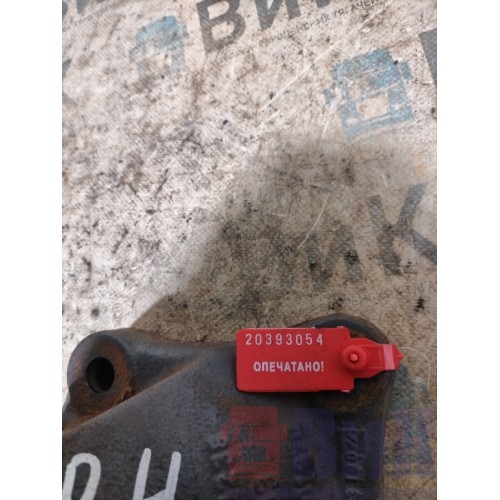 Кронштейн цилиндра подъема кабины Mercedes Actros MP3 617874 (054), 9425531238-2