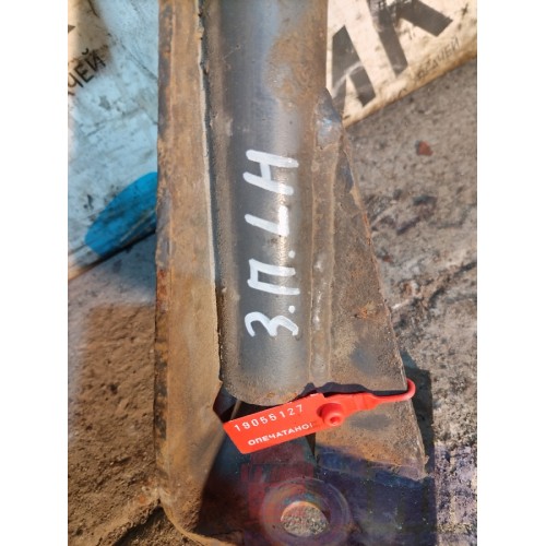 Кронштейн полукрыла (труба) DAF 105 009863 задний передний LH (127), -1