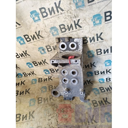 Кронштейн бампера DAF 105 009863 RH (576), 1735003