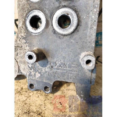 Кронштейн бампера DAF 105 009863 RH (576), 1735003-2