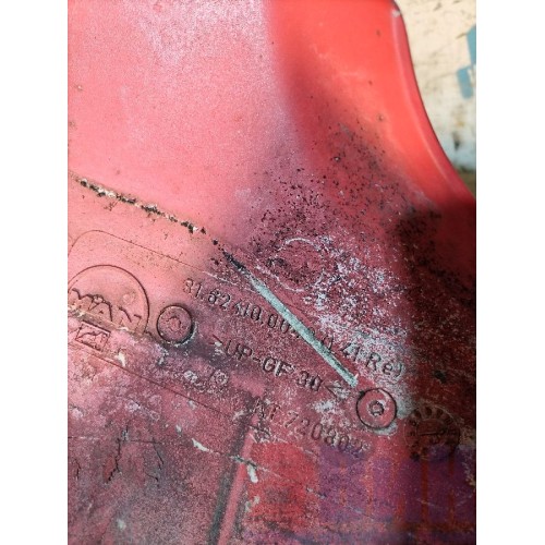 Накладка внешняя (наружняя) на лобовое стекло MAN TGA ш.к. в.к. RH (908), 81624100042-3