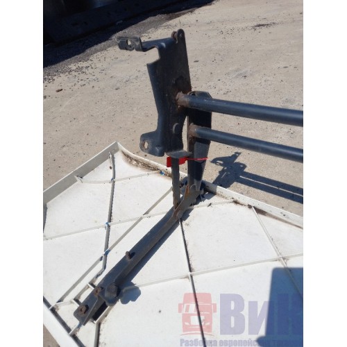 Спойлер кабины Scania 5 178648 боковой LH (986), 1348521-3