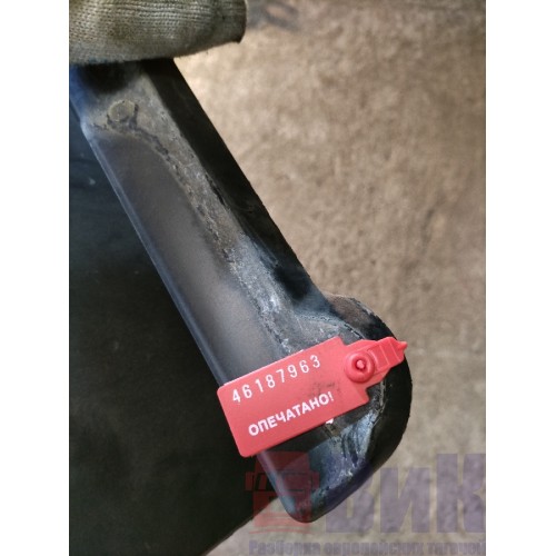 Подкрылок под кабину RH Volvo FH 13 678912 (963), 20372065-1