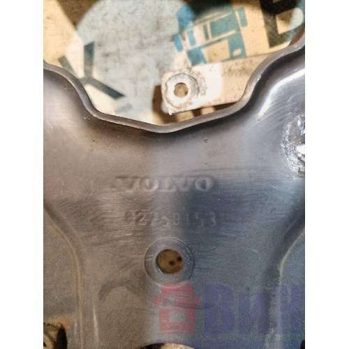 Кронштейн корпуса фары Volvo FH 13 678912 (231), 82259153-3