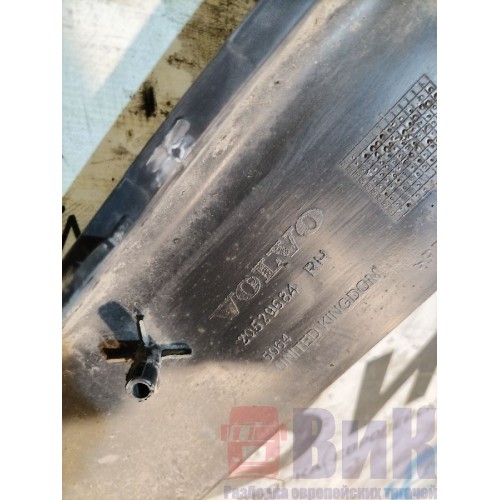 Накладка на подножку основную Volvo FH 13 616047 пластиковая RH (019), 20529684-1