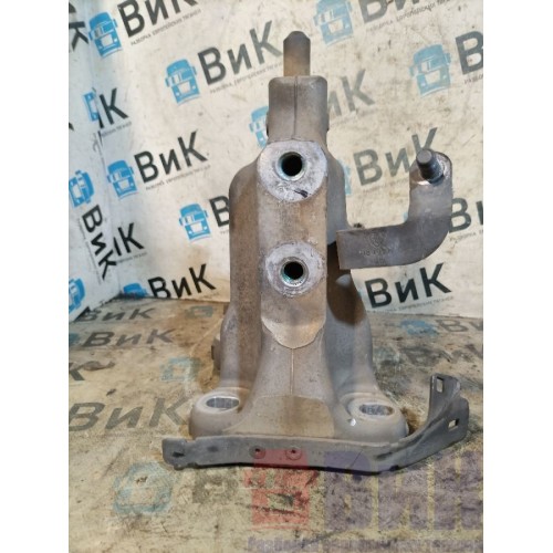 Кронштейн торсиона кабины Scania R440 322315 LH (758), 2133302-1